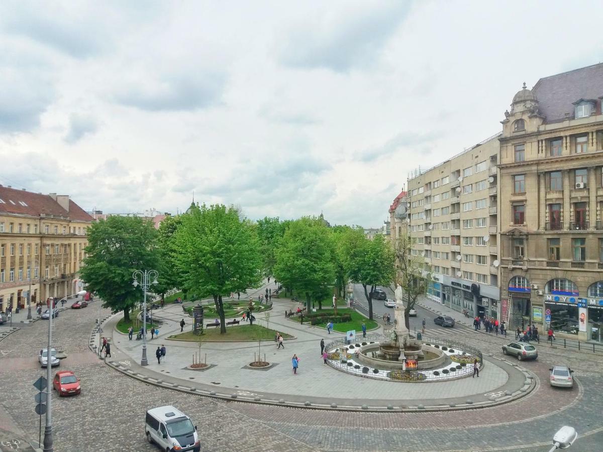 Квартира В Центрі Львова Вулиця Міцкевича 5, Простора З Гарним Видом На Місто Экстерьер фото